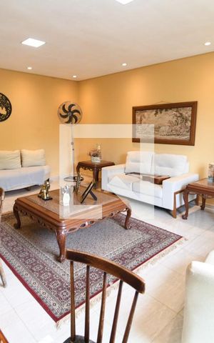 Casa à venda com 350m², 5 quartos e 4 vagasSala 2