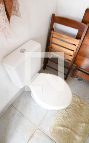 Casa à venda com 350m², 5 quartos e 4 vagasBanheiro de serviço