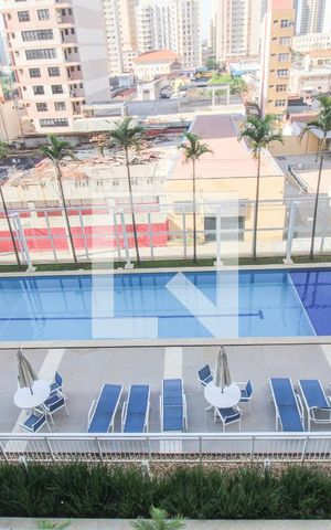 Apartamento à venda com 45m², 1 quarto e 1 vaga Apartamento à venda com 45m², 1 quarto e 1 vagaÁrea comum - Piscina
