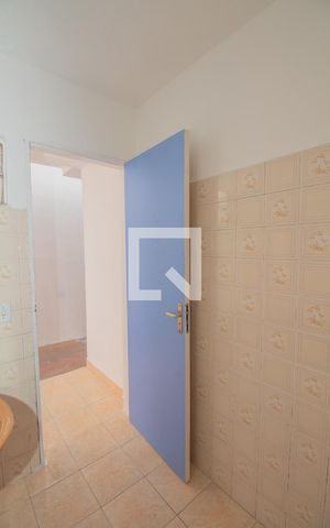 Casa para alugar com 178m², 2 quartos e 2 vagas Casa para alugar com 178m², 2 quartos e 2 vagasBanheiro de serviço