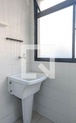 Apartamento à venda com 60m², 2 quartos e 2 vagas Apartamento à venda com 60m², 2 quartos e 2 vagasCozinha e Área de Serviço