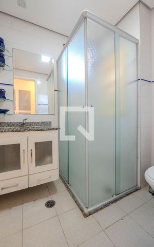 Apartamento à venda com 60m², 2 quartos e 2 vagas Apartamento à venda com 60m², 2 quartos e 2 vagasBanheiro