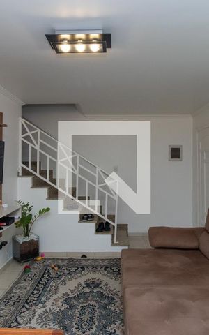 Casa de condomínio à venda com 95m², 3 quartos e 2 vagas Casa de condomínio à venda com 95m², 3 quartos e 2 vagasSala