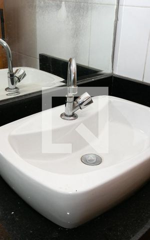 Casa à venda com 130m², 2 quartos e 2 vagas Casa à venda com 130m², 2 quartos e 2 vagasBanheiro da Suíte 1