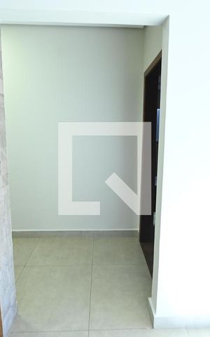 Casa à venda com 243m², 3 quartos e 4 vagas Casa à venda com 243m², 3 quartos e 4 vagasCorredor