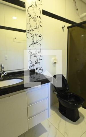 Casa à venda com 243m², 3 quartos e 4 vagas Casa à venda com 243m², 3 quartos e 4 vagasBanheiro Quarto 1