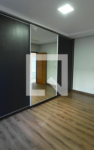 Casa à venda com 243m², 3 quartos e 4 vagas Casa à venda com 243m², 3 quartos e 4 vagasQuarto 1