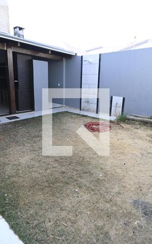 Casa à venda com 243m², 3 quartos e 4 vagas Casa à venda com 243m², 3 quartos e 4 vagasÁrea Externa