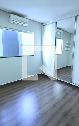 Casa à venda com 243m², 3 quartos e 4 vagas Casa à venda com 243m², 3 quartos e 4 vagasQuarto 3