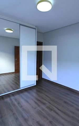 Casa à venda com 243m², 3 quartos e 4 vagas Casa à venda com 243m², 3 quartos e 4 vagasQuarto 2