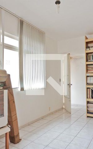 Casa à venda com 180m², 3 quartos e 5 vagas Casa à venda com 180m², 3 quartos e 5 vagasEdícula