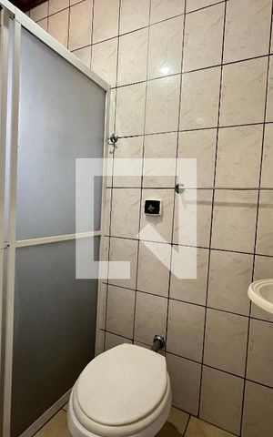 Casa à venda com 150m², 2 quartos e sem vaga Casa à venda com 150m², 2 quartos e sem vagaBanheiro da Suíte