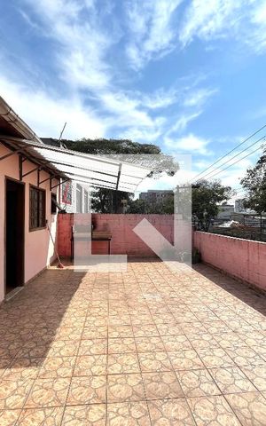 Casa à venda com 150m², 2 quartos e sem vaga Casa à venda com 150m², 2 quartos e sem vagaVaranda