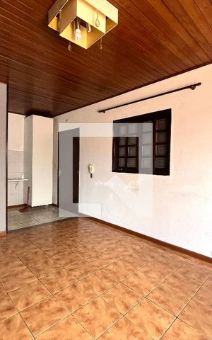 Casa à venda com 150m², 2 quartos e sem vaga Casa à venda com 150m², 2 quartos e sem vagaSala