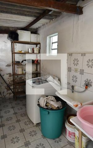 Casa à venda com 460m², 4 quartos e 4 vagasÁrea de Serviço - Casa 1