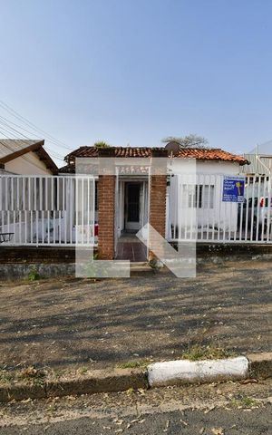 Casa à venda com 460m², 4 quartos e 4 vagasFachada