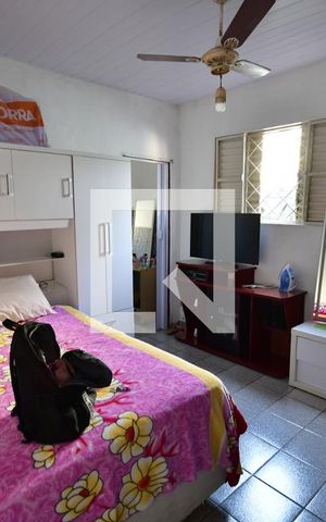 Casa à venda com 460m², 4 quartos e 4 vagasQuarto 1- Suíte Casa 1