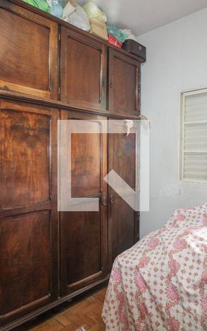 Casa à venda com 374m², 4 quartos e 1 vaga Casa à venda com 374m², 4 quartos e 1 vagaQuarto