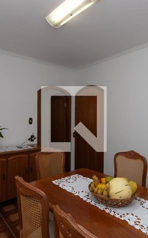 Casa à venda com 430m², 5 quartos e 5 vagas Casa à venda com 430m², 5 quartos e 5 vagasCopa