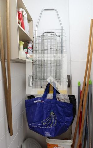 Apartamento à venda com 100m², 2 quartos e sem vagaBanheiro de serviço