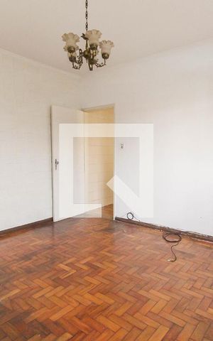 Casa à venda com 783m², 2 quartos e 1 vaga Casa à venda com 783m², 2 quartos e 1 vagaSala