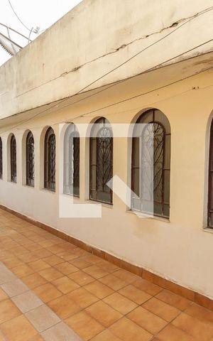 Casa à venda com 783m², 2 quartos e 1 vaga Casa à venda com 783m², 2 quartos e 1 vagaQuintal