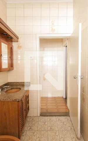 Casa à venda com 783m², 2 quartos e 1 vaga Casa à venda com 783m², 2 quartos e 1 vagaBanheiro