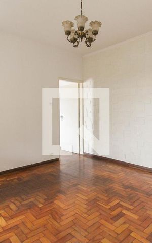 Casa à venda com 783m², 2 quartos e 1 vaga Casa à venda com 783m², 2 quartos e 1 vagaSala