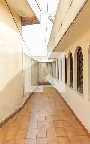 Casa à venda com 783m², 2 quartos e 1 vaga Casa à venda com 783m², 2 quartos e 1 vagaQuintal