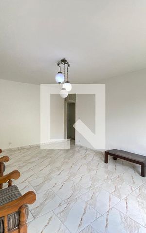 Apartamento à venda com 115m², 4 quartos e 2 vagas Apartamento à venda com 115m², 4 quartos e 2 vagasSala