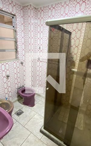 Apartamento à venda com 115m², 4 quartos e 2 vagas Apartamento à venda com 115m², 4 quartos e 2 vagasBanheiro
