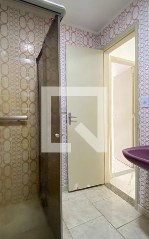 Apartamento à venda com 115m², 4 quartos e 2 vagas Apartamento à venda com 115m², 4 quartos e 2 vagasBanheiro