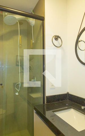 Apartamento à venda com 40m², 1 quarto e 1 vaga Apartamento à venda com 40m², 1 quarto e 1 vagaDetalhe do banheiro