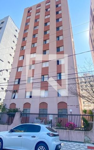 Apartamento para alugar com 68m², 2 quartos e 1 vaga Apartamento para alugar com 68m², 2 quartos e 1 vagaFachada