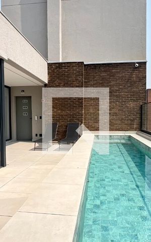 Studio à venda com 28m², 1 quarto e sem vaga Studio à venda com 28m², 1 quarto e sem vagaPiscina