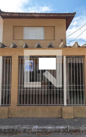 Casa para alugar com 80m², 3 quartos e 1 vagaFachada