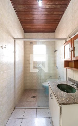 Casa para alugar com 80m², 3 quartos e 1 vagaBanheiro 1