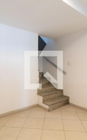 Casa para alugar com 80m², 3 quartos e 1 vagaSala