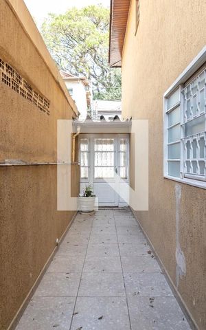 Casa para alugar com 80m², 3 quartos e 1 vagaCorredor Lateral