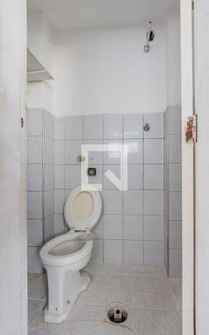 Apartamento à venda com 137m², 2 quartos e 1 vagaÁrea de Serviço - Banheiro