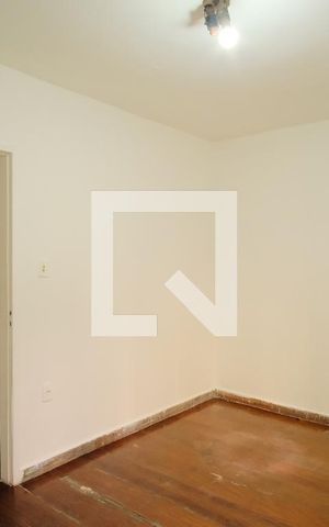 Casa à venda com 300m², 2 quartos e 4 vagasQuarto