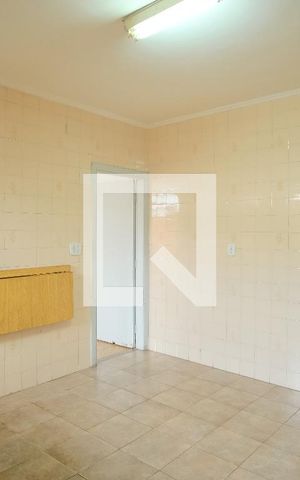 Casa à venda com 300m², 2 quartos e 4 vagasCozinha