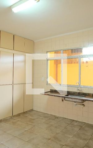 Casa à venda com 300m², 2 quartos e 4 vagasCozinha