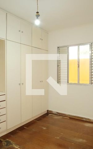 Casa à venda com 300m², 2 quartos e 4 vagasSuíte