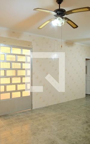 Casa à venda com 300m², 2 quartos e 4 vagasSala 1