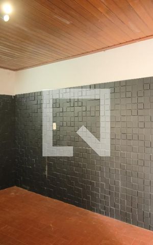 Casa à venda com 300m², 2 quartos e 4 vagasSalão