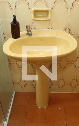 Casa à venda com 125m², 3 quartos e 2 vagasBanheiro  1