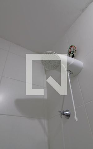Apartamento à venda com 34m², 2 quartos e sem vagaChuveiro