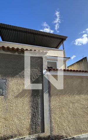 Casa para alugar com 180m², 3 quartos e 3 vagasFachada da frente
