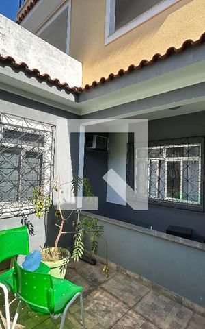 Casa para alugar com 180m², 3 quartos e 3 vagasFachada da frente